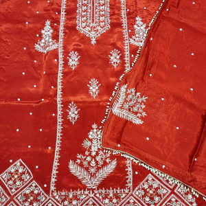 Traje de Diseño Moderno Sin Coser, Bordado a Mano, de Primera Calidad, Estilo Tradicional Indio a la Vanguardia de la Moda - Product Image 3