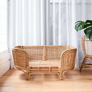 Canapé pour chien en rotin artisanal avec accoudoirs hauts et coussin, lit pour animaux de compagnie en osier, chaise longue pour chat, mobilier d'intérieur pour animaux, décoration de la maison - Product Image 2
