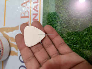 ปิ๊กกีตาร์ทำจากกระดูกควายแกะสลักคุณภาพดีที่สุด ปิ๊กกีตาร์เบสทำจากกระดูกอาเกต หนา 1.5 มม. รูปทรง 351 ผิวธรรมชาติ - Product Image 2