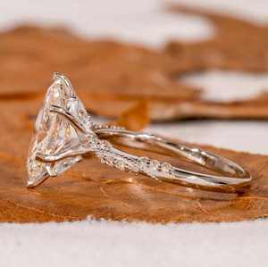 Anillo de Compromiso con Diamante Cultivado en Laboratorio, Corte Ovalado, Halo con Banda Pavé, Oro de 18K, Diamantes Certificados IGI, Anillo de Boda para Mujer, Joyería Fina - Product Image 4