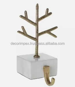 Fabricante a granel de percha de calcetín de árbol de Navidad dorado para decoración de Navidad con personalizado - Product Image 6