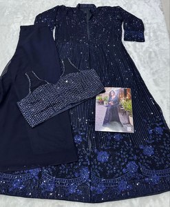 Conjunto de Traje Salwar Palazzo para Mujer con Lentejuelas Esmeralda Bordadas, Atuendo Festivo Étnico Indio Brillante para Fiestas - Product Image 5