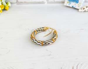 Pulsera de Ganchillo con Cuentas Beige, Pulsera de Cuerda Geométrica con Diseño de Patchwork, Plata de Ley 925, Chapado en Oro de 14K - Product Image 1