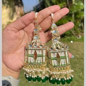 Pendientes colgantes de perlas y piedra Kundan chapados en oro, joyería elegante de perlas - Product Image 1