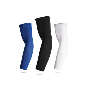 Mangas de compresión personalizadas para hombre, transpirables, con protección UV, para deportes, venta al por mayor. - Product Image 1