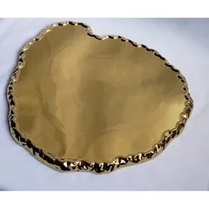 Bandeja de Servir de Metal Dorado Irregular de Lujo, Plato Decorativo con Borde Orgánico Hecho a Mano para Bodas, Hoteles, Restaurantes y Hogar - Product Image 3
