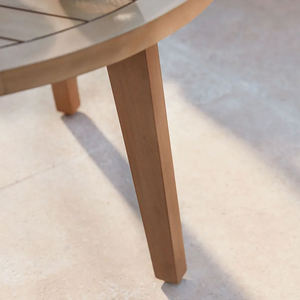 Ensemble de chaises longues Bora avec structure en teck courbé et coussins moelleux confortables, finition naturelle, pour usage extérieur. - Product Image 6