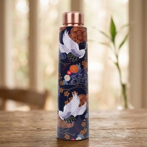 Bouteille d'eau en cuivre au design oriental avec motif de grue, gourde de voyage portable - Product Image 1