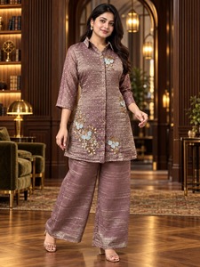Conjunto de traje Anarkali rosa de algodón bordado para mujer Noor, corte holgado, ropa tradicional india y pakistaní, informal, para todas las estaciones - Product Image 2