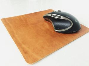 อุปกรณ์เสริมแผ่นรองเมาส์หนังแท้สไตล์วินเทจ แผ่นรองโต๊ะหนังวัวทำมือ แผ่นรองป้องกันความเมื่อยล้าสำหรับสำนักงาน LMP-0009 - Product Image 2