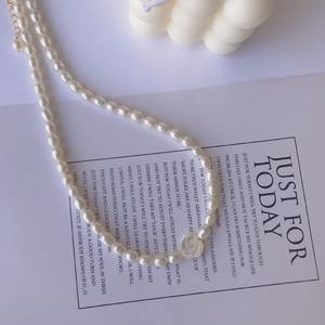 Collar de Perlas de Agua Dulce con Diseño de Rosa, Plata de Ley 925 de Alta Gama, Diseño de Nicho, Flor de Concha, Cadena de Clavícula con Cuentas Pequeñas - Product Image 4