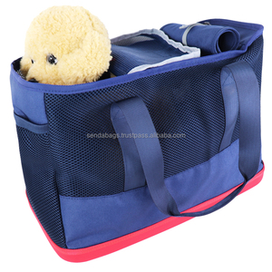 Sac fourre-tout à bandoulière en polyester durable et écologique pour animaux de compagnie avec fermeture à glissière et boucle de ceinture de sécurité. - Product Image 1
