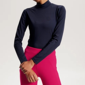 Chemise de compétition équestre de haute qualité, extensible dans 4 directions, en tissu technique doux au toucher, idéale pour la compétition et les spectacles. - Product Image 4
