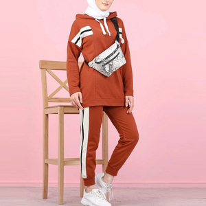 ชุดเสื้อทูนิคแขนยาวสีสันตัดกันพร้อมกางเกงเข้าชุดสำหรับผู้หญิง พิมพ์โลโก้ได้ตามต้องการ ชุดกีฬาแบบเรียบร้อย ใส่ได้ทุกฤดู สไตล์ลำลอง - Product Image 4