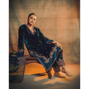 Beautiful <b>Indian</b> & Pakistani Clothing Elegant Party Wear <b>Top</b> Bottom Dupatta Set - Product Image 6