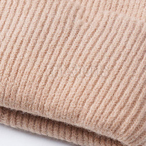 Gorros de invierno para uso diario, cómodos gorros de punto para hombres y mujeres, actividades al aire libre y uso casual. - Product Image 3