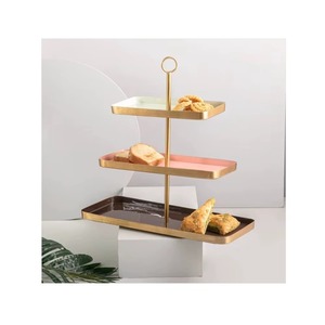 Moderno Soporte Rectangular de 3 Niveles para Postres con Marco Metálico en Tono Dorado y Bandejas en Tonos Pastel para Cenas en Casa y Recepción de Invitados, de la India - Product Image 3