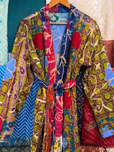 Bata Kantha Bordada a Mano con Diseño Floral Suzani, Chaqueta Kimono de Algodón Colorida, Camisón para Mujer - Product Image 5