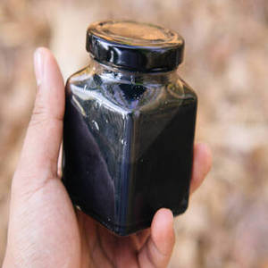 Résine de Shilajit Indien Toutes Saisons, Poudre Herbacée Traditionnelle de Qualité Alimentaire, Sauvage du Gujarat, Contenant en Verre, FitTree International - Product Image 2