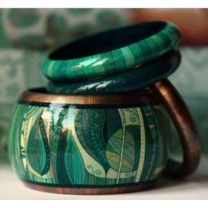 ชุดเครื่องประดับสตรีแบบดั้งเดิม กำไลไม้หลากสี อุปกรณ์เสริมแฟชั่น งานฝีมือทาสี - Product Image 4