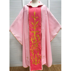 Casulla Mariana de Tela Brocada con Hilo Plateado, Uniformes Eclesiásticos para Pastor, Hecha en Pakistán - Product Image 2
