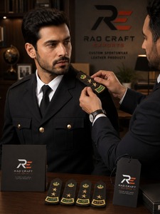 Epaulettes Uniformes para Hombros Fabricados con Materiales de Calidad para Aplicaciones de Vestimenta Profesional y Formal - Product Image 3