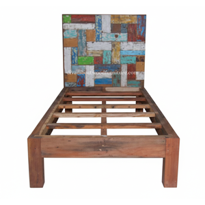 Cama Individual de Madera de Barco Reciclada con Cabecero, Diseño Patchwork, Color Original, Mueble Sostenible Hecho a Mano para Dormitorio - Product Image 1