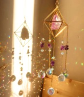 Magnifiques attrape-soleil en cristal et métal, décorations suspendues élégantes pour fenêtres, décoration de maison et de jardin, fabriquées à la main en Inde.
