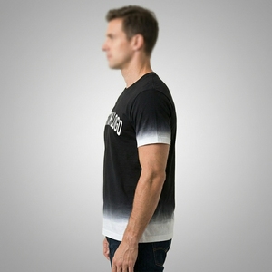 T-shirt personnalisé de qualité supérieure avec logo, effet dégradé et teinture par immersion - Product Image 4