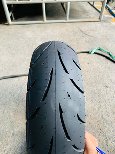 ยางสกู๊ตเตอร์แบบไม่มียางใน KUMA K241 ขนาด 350-10 10090-10 คุณภาพพรีเมียม สำหรับการขับขี่ในเมือง สไตล์สปอร์ต - Product Image 4