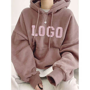 Sudadera de mujer al por mayor OEM, superventas, de invierno, informal, con lavado ácido, logo bordado, patrón de parche, bolsillo canguro y hombros caídos - Product Image 2