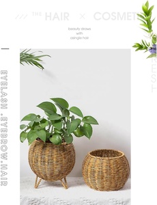 Pot de rangement en rotin tissé à la main avec couvercle, boîte décorative en bambou, organisateur cylindrique artisanal pour la décoration de la maison et du spa - Product Image 6