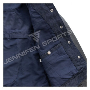 Veste de moto d'hiver coupe-vent pour femme en denim et cuir, avec capuche, fermeture à boutons, coupe ajustée, grandes tailles, poches poitrine. - Product Image 5