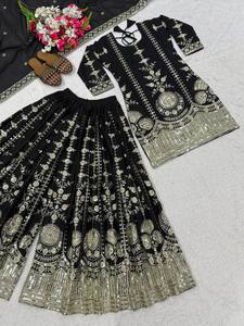 Conjunto de Vestido Tradicional Indio-Pakistaní de Seda Negra Bordada para Mujer con Dupatta para Bodas - Product Image 6