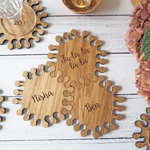 Bonitos posavasos en forma de punto hechos de madera cortada con láser para cafeterías familiares. - Product Image 2