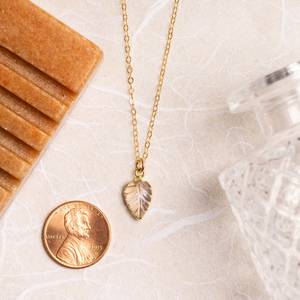 Pendentif en améthyste naturelle en forme de feuille, plaqué or sur argent 925, style vintage, avec sertissage clos, pour femmes et hommes - Product Image 1