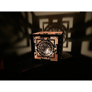 Porte-bougie en bois d'acacia avec lumière LED |   Motifs géométriques en gros - Product Image 2