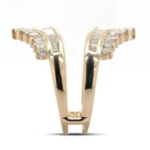 Anillo de Moissanita con Diseño Chevron, Plata de Ley 925, Anillo de Boda Apilable en Forma de V, Joyería Nupcial con Apariencia de Diamante - Product Image 5