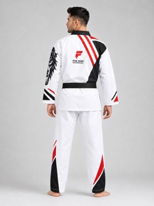 Uniforme de taekwondo cómodo con costuras reforzadas, tela ligera y calidad confiable para practicantes activos. - Product Image 2