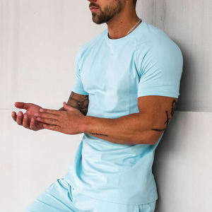 T-shirt à manches courtes uni bleu ciel pour hommes, ensemble 2 pièces assorti avec short, tenue de sport, de gym, d'entraînement - Product Image 5