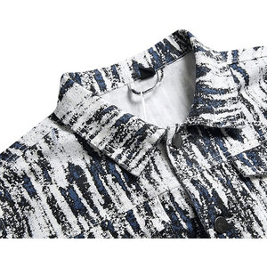 Veste en jean imprimée pour homme, coupe classique, style décontracté avec poches, fermeture boutonnée, vêtement d'automne, denim personnalisé de haute qualité - Product Image 3