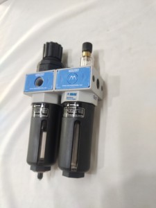 Régulateur de filtre à mercure avec lubrificateur, corps en aluminium de 1/4 pouce pour systèmes pneumatiques - Product Image 1