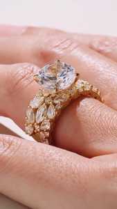 Bague romantique à grappe florale de diamants taille ronde 2.01 carats cultivés en laboratoire avec or massif 14K, idéale pour mariage, fiançailles, promesse, cadeau pour elle - Product Image 4