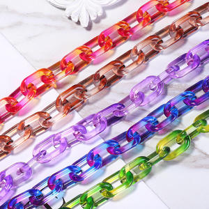 Maillons de chaîne en résine pour la décoration murale, de table et d'étagère dans un style intérieur moderne, à faible coût, par M/S SHAAD HANDICRAFT - Product Image 1