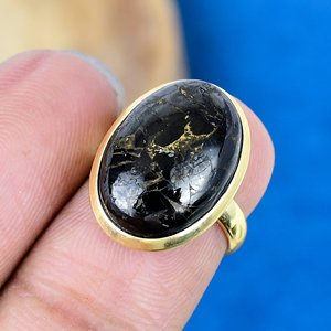 Bague artisanale en shungite naturelle de forme ovale, plaquée or 18 carats sur argent sterling 925 - Product Image 3