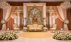 Mandap de mariage style Rajwada Bollywood avec scène intégrée, dôme indien traditionnel sculpté en fibre de verre, détachable, doré, taille personnalisable - Product Image 3