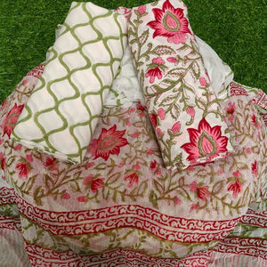 Traje de Mujer en Tela de Algodón de Diseño, con Tela de Algodón Transpirable para un Uso Casual Cómodo y un Atuendo Étnico Elegante - Product Image 1