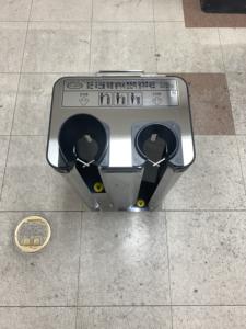 ต้นทุนการบำรุงรักษาต่ำขึ้น มองเห็นถุงที่เหลืออยู่ได้อย่างรวดเร็ว เครื่องห่อร่มอัตโนมัติ ป้องกันความเสียหายจากน้ำ ระบบแบบสองรู - Product Image 3