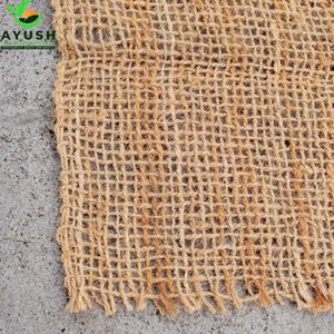 ตาข่ายใยมะพร้าวทอแบบมีแรงดึงสูง 700 GSM สำหรับป้องกันการกัดเซาะบนพื้นที่ลาดชันและม้วนตาข่ายดักดิน - Product Image 4