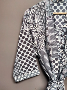 Bata Kimono de Algodón Suave y Transpirable con Estampado de Dibujos Animados Naaz Textile para Mujer, Camisón de Verano Hecho a Mano ODM con Cuello en V y Cintura Elástica - Product Image 2